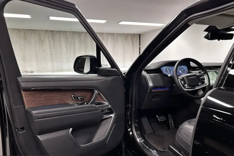 Land Rover Range Rover din 2023 cu 48.703 km - oferta LAN242584 - foto 34
