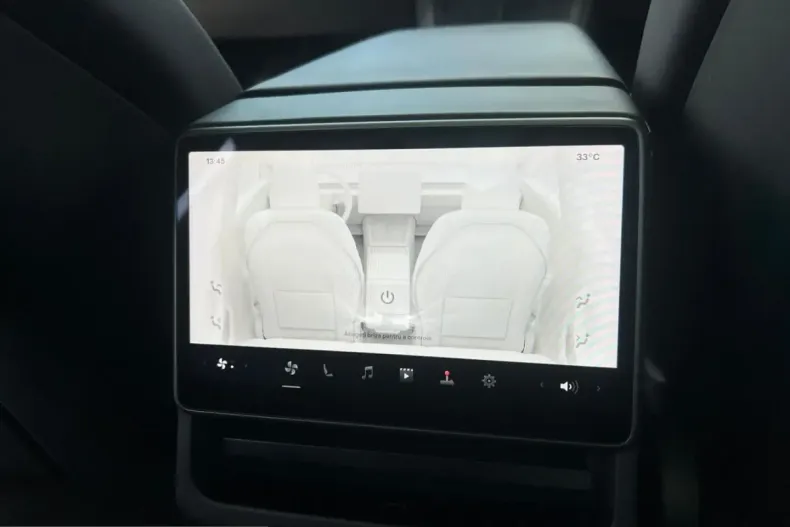 Tesla Model 3 din 2025 cu 42.248 km - oferta TES242585 - foto 33
