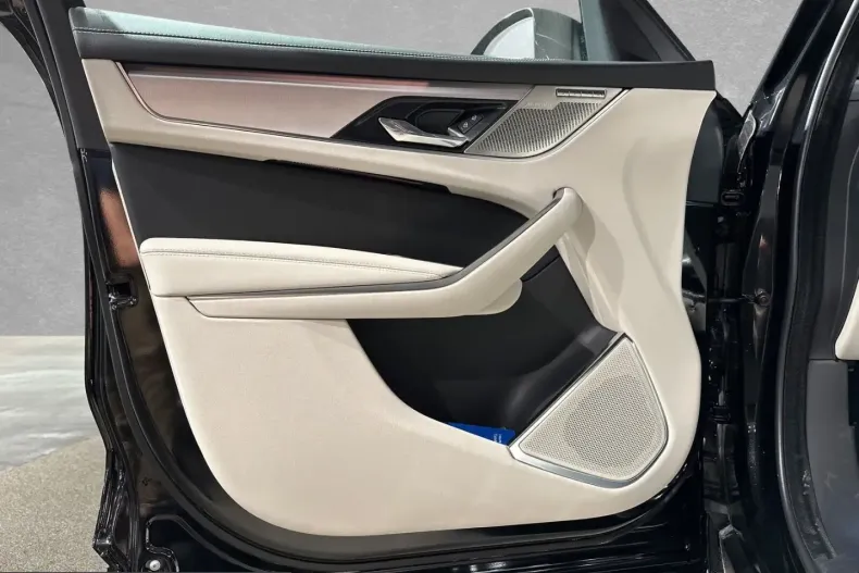 Jaguar F-Pace din 2023 cu 8.500 km - oferta JAG242586 - foto 15