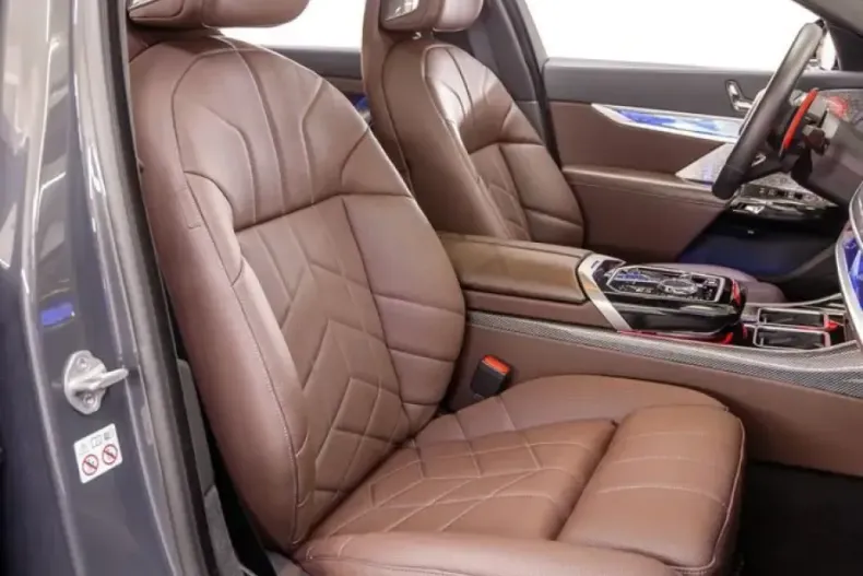 BMW M760e (Seria 7) din 2023 cu 29.200 km - oferta BMW242591 - foto 4
