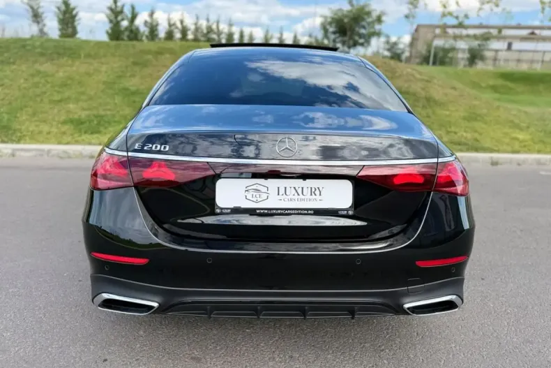 Mercedes-Benz E 200 (Clasa E) din 2024 cu 14.300 km - oferta MER242594 - foto 3