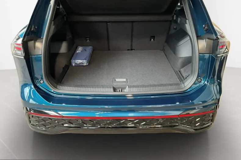 Volkswagen Tiguan din 2024 cu 54.209 km - oferta VOL242598 - foto 17