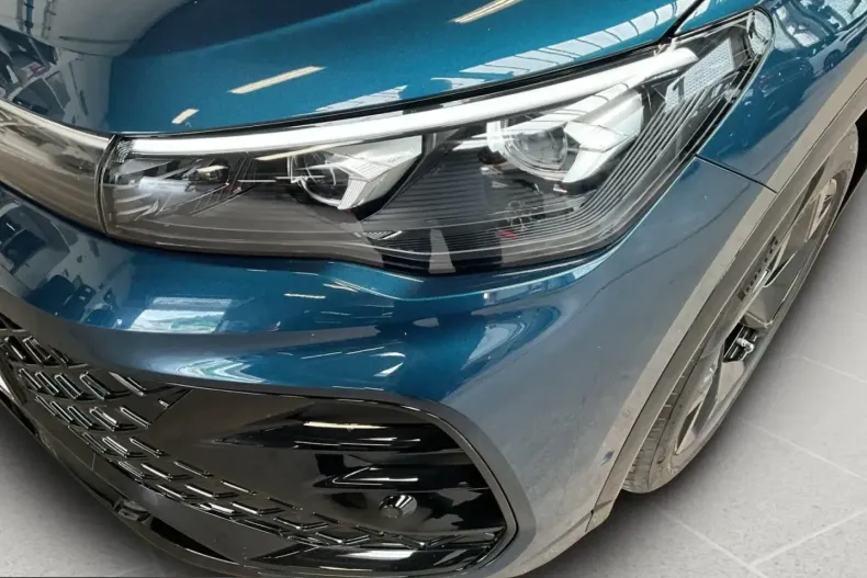 Volkswagen Tiguan din 2024 cu 54.209 km - oferta VOL242598 - foto 18