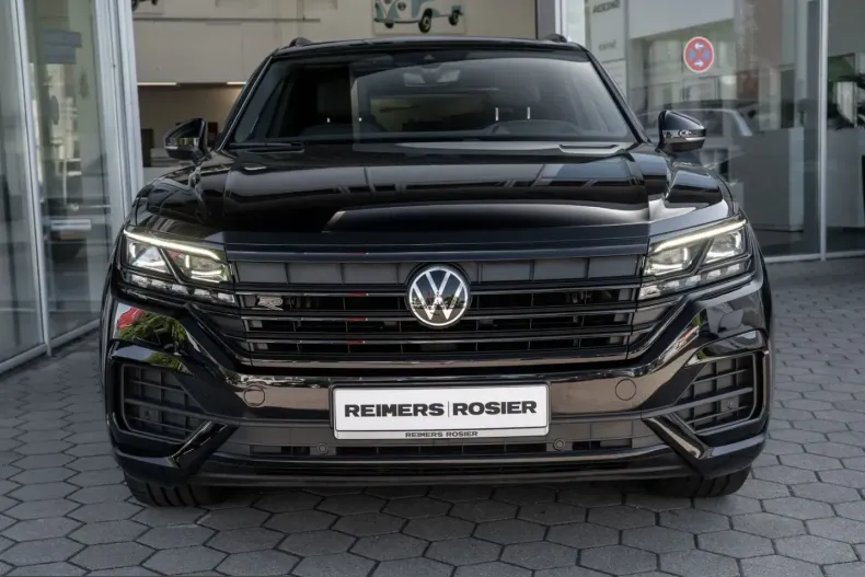 Volkswagen Touareg din 2022 cu 48.810 km - oferta VOL242599 - foto 2