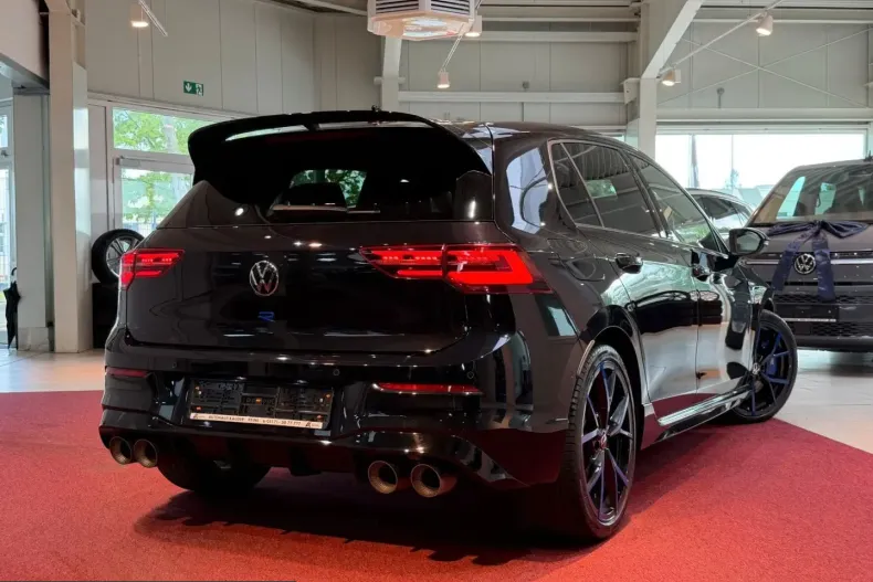 Volkswagen Golf din 2023 cu 60.215 km - oferta VOL242600 - foto 4