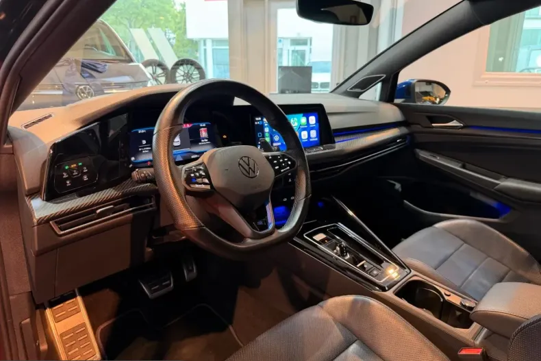 Volkswagen Golf din 2023 cu 60.215 km - oferta VOL242600 - foto 9