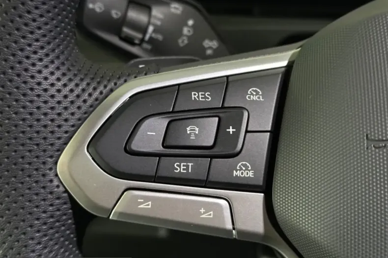 Volkswagen Tiguan din 2024 cu 8.000 km - oferta VOL242603 - foto 16