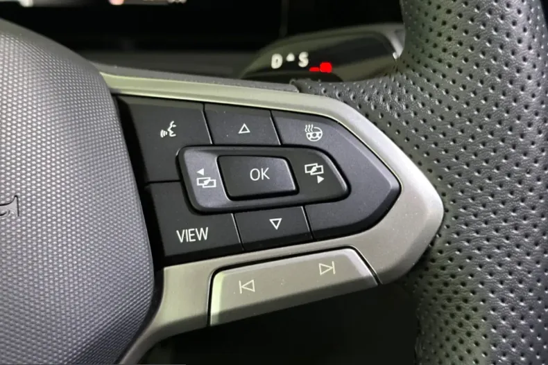 Volkswagen Tiguan din 2024 cu 8.000 km - oferta VOL242603 - foto 17