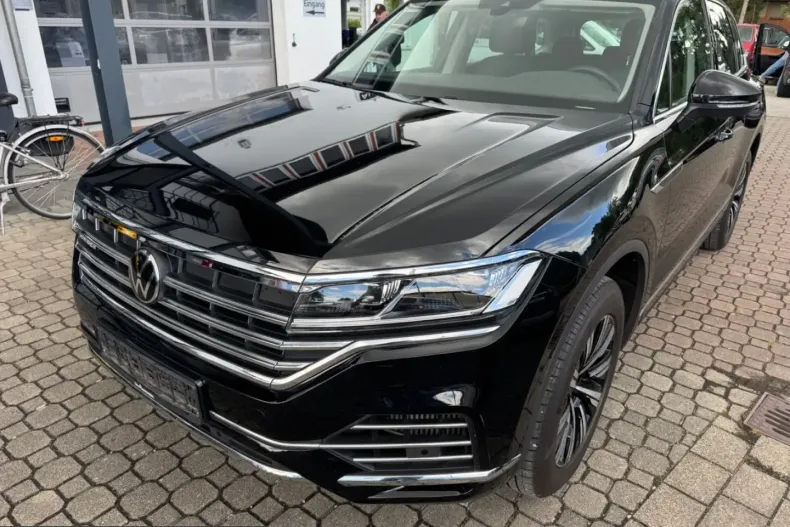 Volkswagen Touareg din 2023 cu 52.150 km - oferta VOL242606 - foto 2