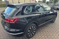 Volkswagen Touareg din 2023 cu 52.150 km - oferta VOL242606 - foto 4