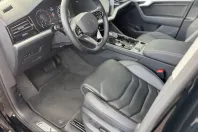 Volkswagen Touareg din 2023 cu 52.150 km - oferta VOL242606 - foto 9