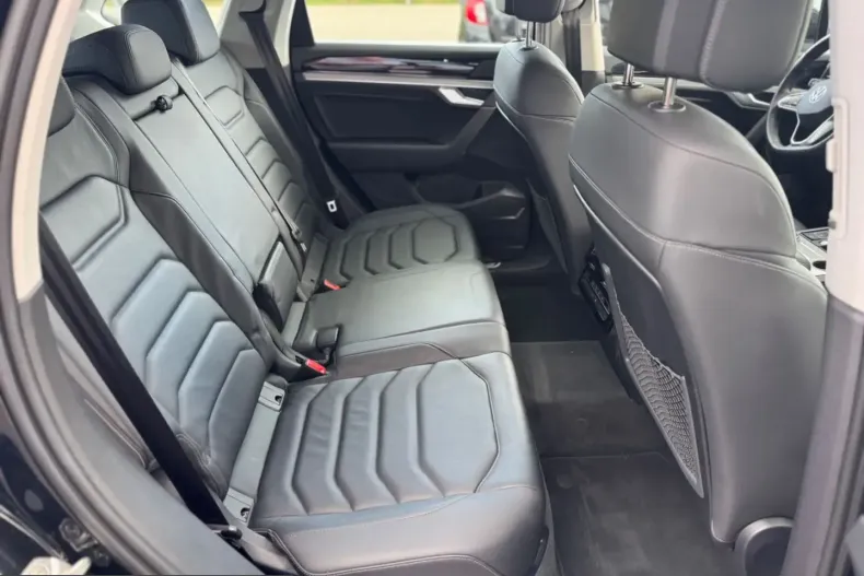 Volkswagen Touareg din 2023 cu 52.150 km - oferta VOL242606 - foto 10