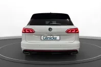 Volkswagen Touareg din 2023 cu 31.780 km - oferta VOL242607 - foto 3