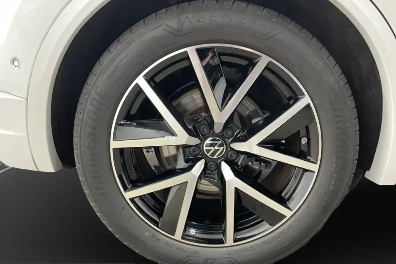 Volkswagen Touareg din 2023 cu 31.780 km - oferta VOL242607 - foto 20