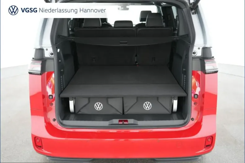 Volkswagen ID. Buzz din 2025 cu 14.704 km - oferta VOL242623 - foto 8