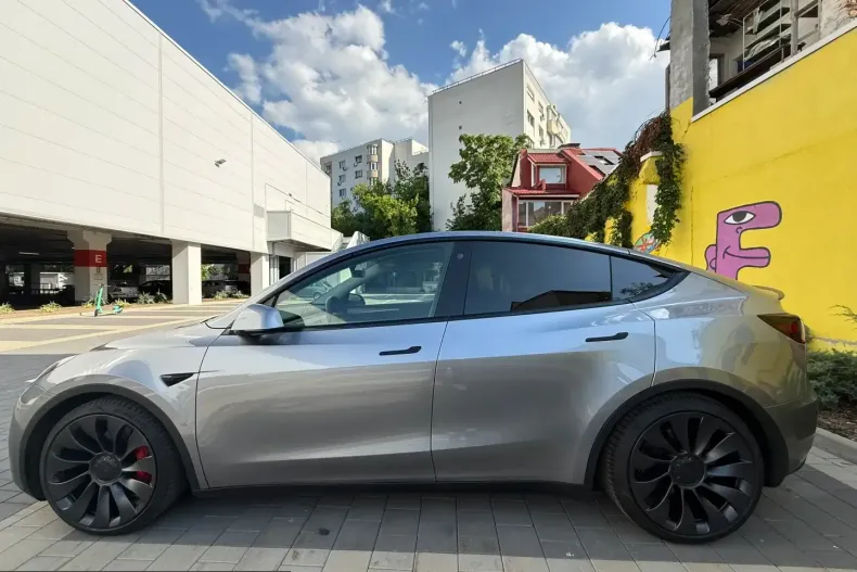 Tesla Model Y din 2023 cu 79.850 km - oferta TES242626 - foto 2