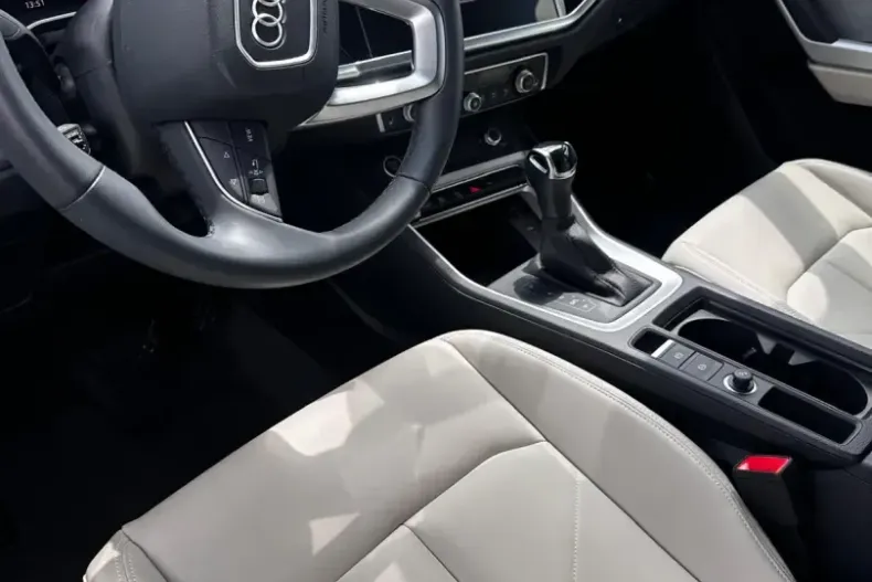 Audi Q3 din 2025 cu 14.000 km - oferta AUD242630 - foto 4