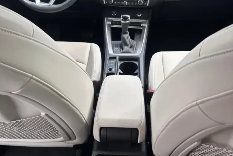 Audi Q3 din 2025 cu 14.000 km - oferta AUD242630 - foto 8