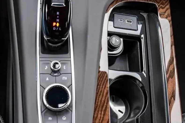 Cadillac Escalade din 2023 cu 49.500 km - oferta CAD242631 - foto 13