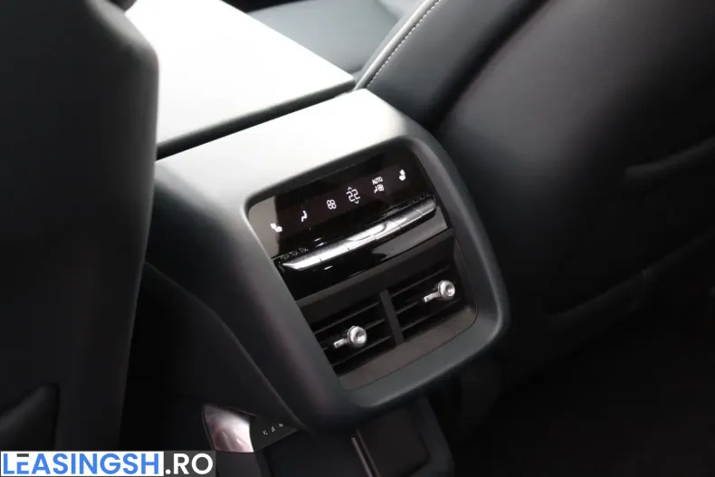 Cadillac Lyriq din 2024 cu 36.000 km - oferta CAD242634 - foto 12