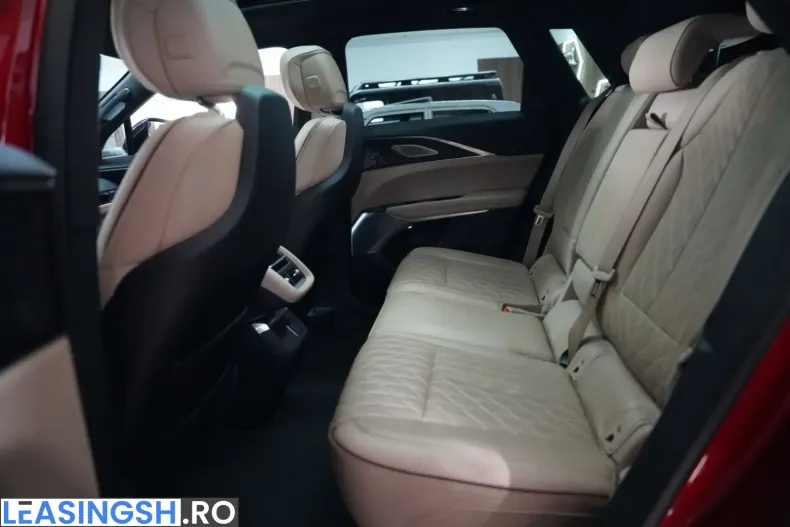 Cadillac Lyriq din 2024 cu 14.280 km - oferta CAD242637 - foto 14