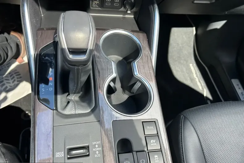 Toyota Highlander din 2023 cu 28.236 km - oferta TOY242639 - foto 10
