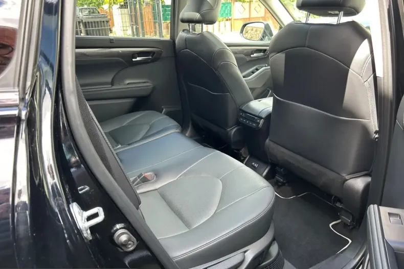 Toyota Highlander din 2023 cu 28.236 km - oferta TOY242639 - foto 15