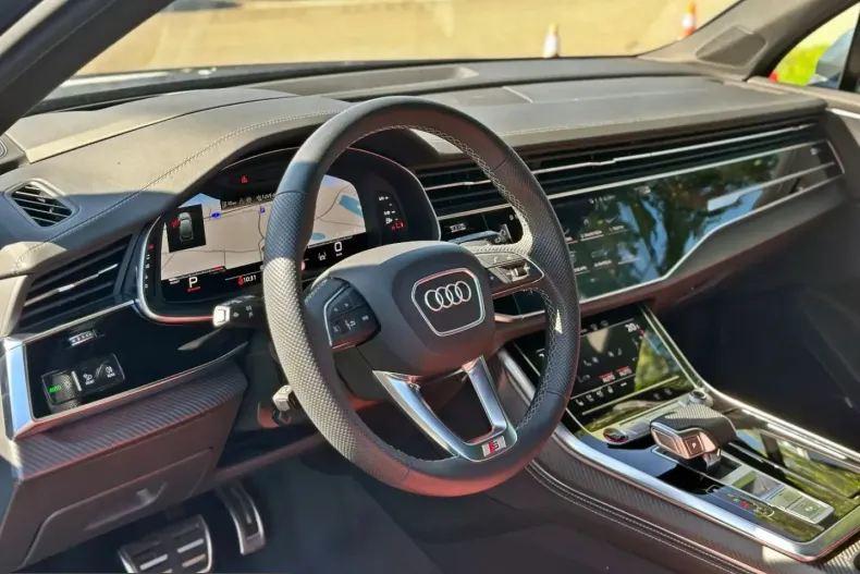 Audi SQ7 din 2024 cu 72.490 km - oferta AUD242645 - foto 10