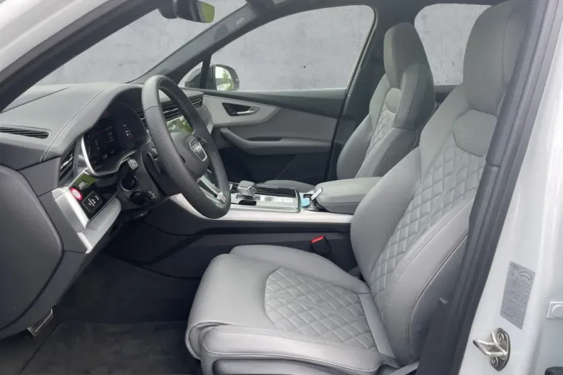 Audi SQ7 din 2025 cu 14.300 km - oferta AUD242651 - foto 12