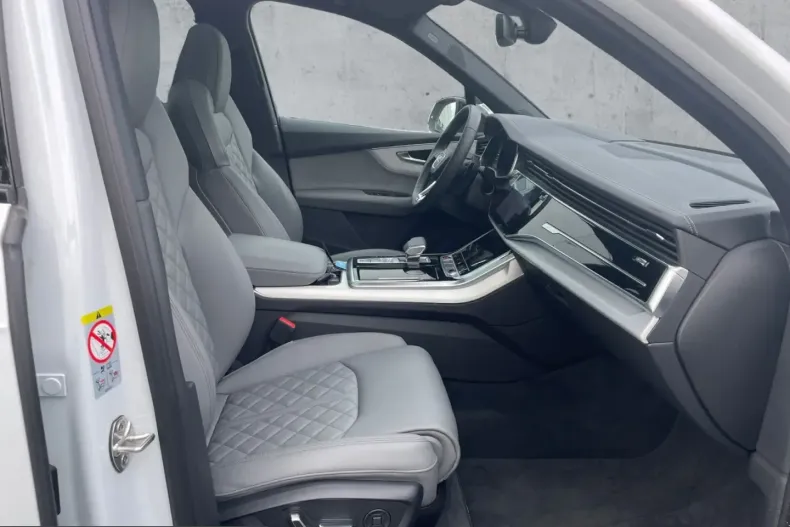 Audi SQ7 din 2025 cu 14.300 km - oferta AUD242651 - foto 13
