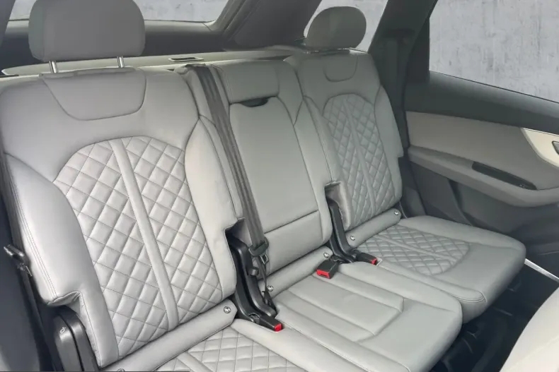 Audi SQ7 din 2025 cu 14.300 km - oferta AUD242651 - foto 16