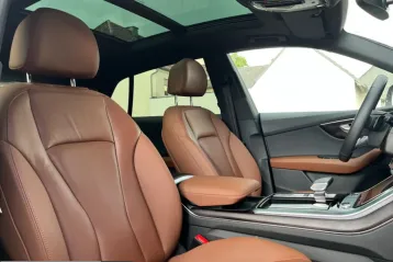 Audi Q8 din 2022 - oferta AUD242652