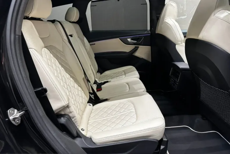 Audi SQ7 din 2022 cu 71.800 km - oferta AUD242653 - foto 18