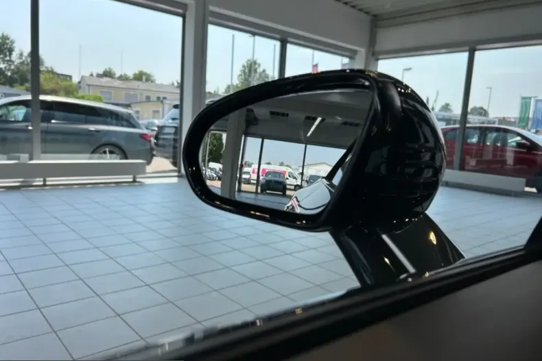 Mercedes-Benz SL 63 AMG (Clasa SL) din 2023 cu 21.421 km - oferta MER242656 - foto 18