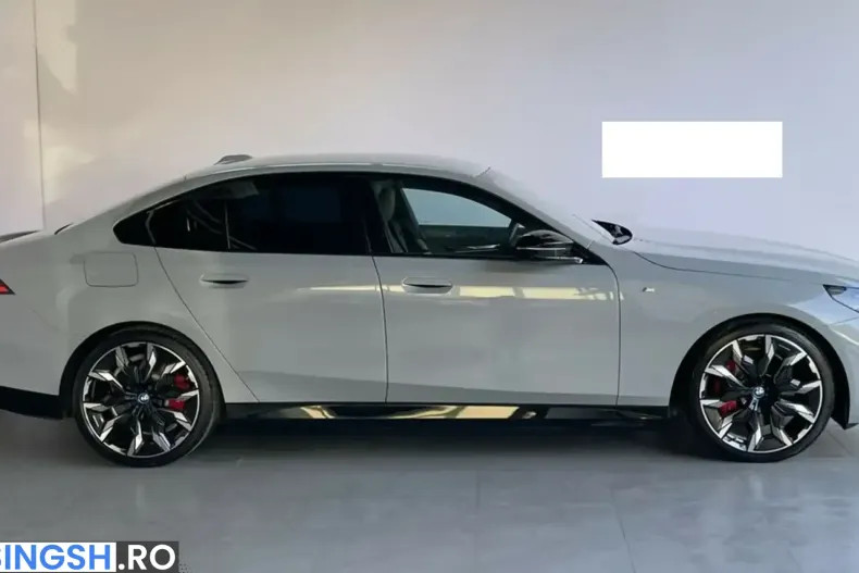BMW i5 (Seria 5) din 2023 cu 43.751 km - oferta BMW242675 - foto 12