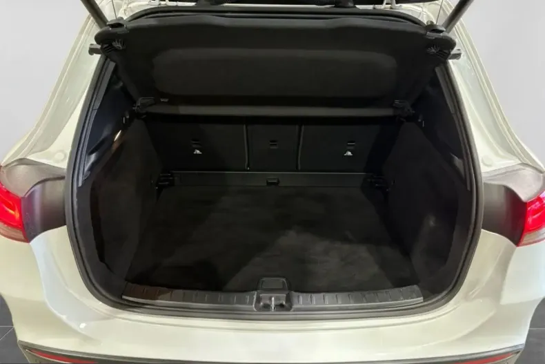 Mercedes-Benz GLA 200 (Clasa GLA) din 2023 cu 49.641 km - oferta MER242681 - foto 16