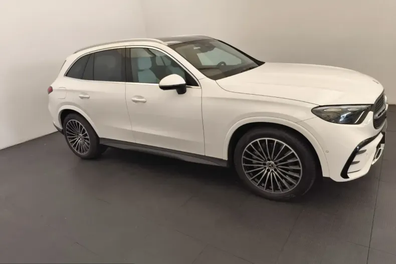 Mercedes-Benz GLC 300 (Clasa GLC) din 2023 cu 16.970 km - oferta MER242691 - foto 3