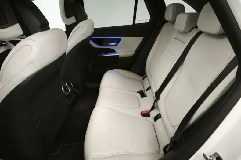 Mercedes-Benz GLC 300 (Clasa GLC) din 2023 cu 16.970 km - oferta MER242691 - foto 11