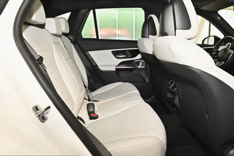 Mercedes-Benz GLC 300 (Clasa GLC) din 2023 cu 76.498 km - oferta MER242692 - foto 4