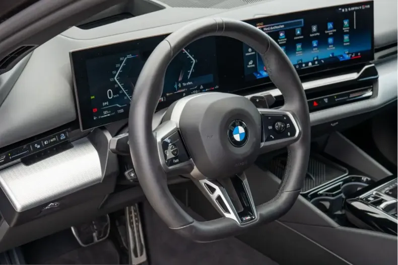 BMW 540 (Seria 5) din 2025 cu 25.100 km - oferta BMW242701 - foto 17