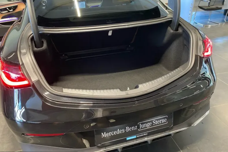 Mercedes-Benz CLE 200 (Clasa CLE) din 2025 cu 4.620 km - oferta MER242723 - foto 12