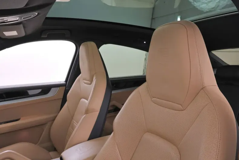 Porsche Cayenne din 2023 cu 24.000 km - oferta POR242728 - foto 12