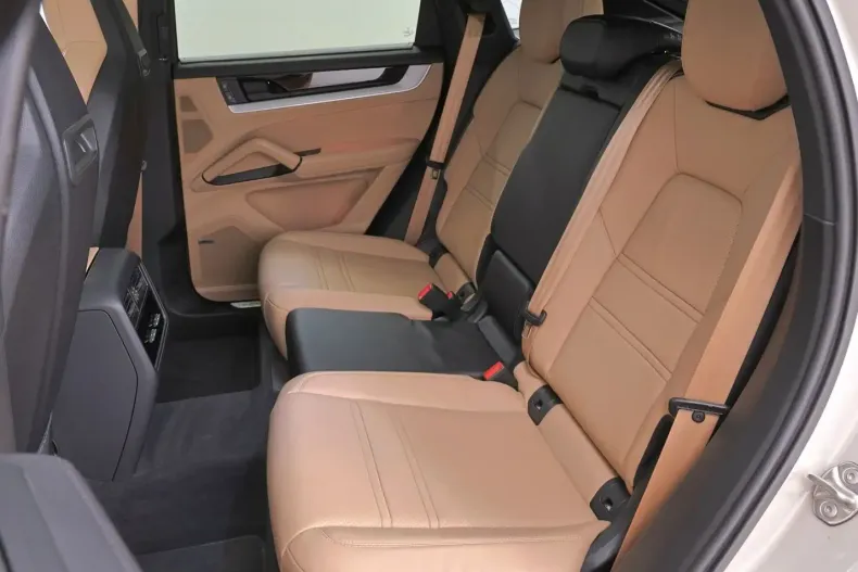 Porsche Cayenne din 2023 cu 24.000 km - oferta POR242728 - foto 22