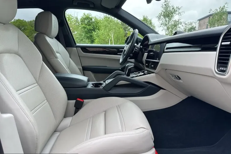 Porsche Cayenne din 2022 cu 37.392 km - oferta POR242729 - foto 11
