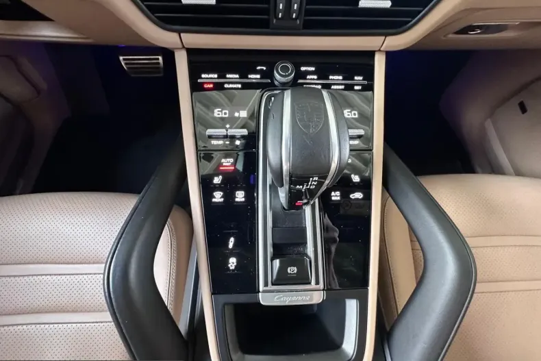 Porsche Cayenne din 2023 cu 29.981 km - oferta POR242730 - foto 13