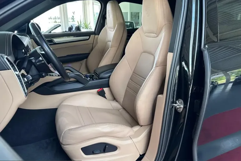 Porsche Cayenne din 2023 cu 29.981 km - oferta POR242730 - foto 18
