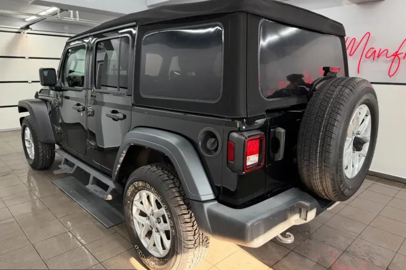 Jeep Wrangler din 2023 cu 57.945 km - oferta JEE242733 - foto 8