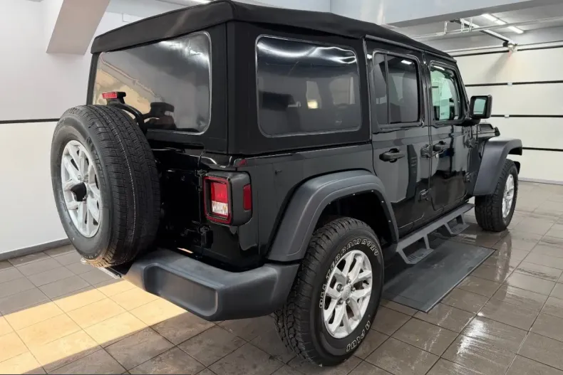 Jeep Wrangler din 2023 cu 57.945 km - oferta JEE242733 - foto 9