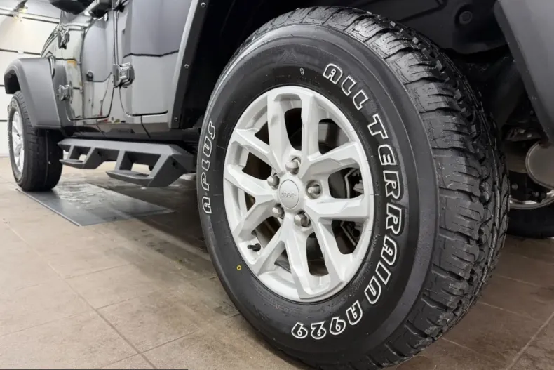 Jeep Wrangler din 2023 cu 57.945 km - oferta JEE242733 - foto 11