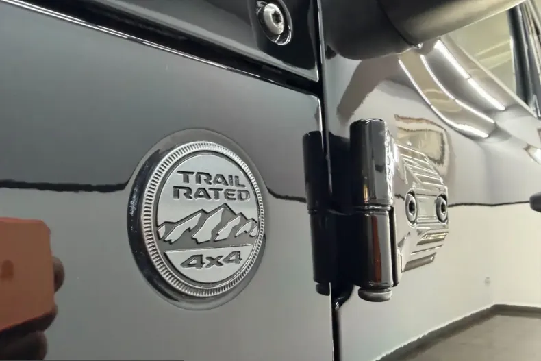 Jeep Wrangler din 2023 cu 57.945 km - oferta JEE242733 - foto 12